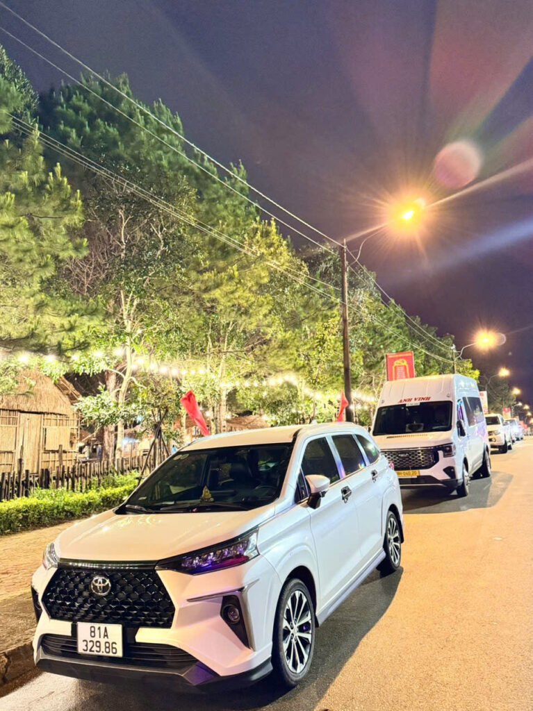 Taxi đi Kon Tum từ Pleiku - nhà thờ gỗ